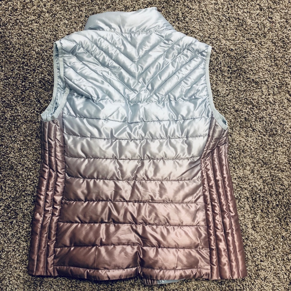 Gap Primaloft Vest - image 3
